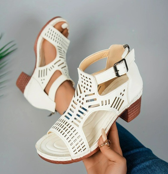 Women's Sandals with Block Heel ⎜ Stylish Shoes with Open Toes and Cut - Out Design