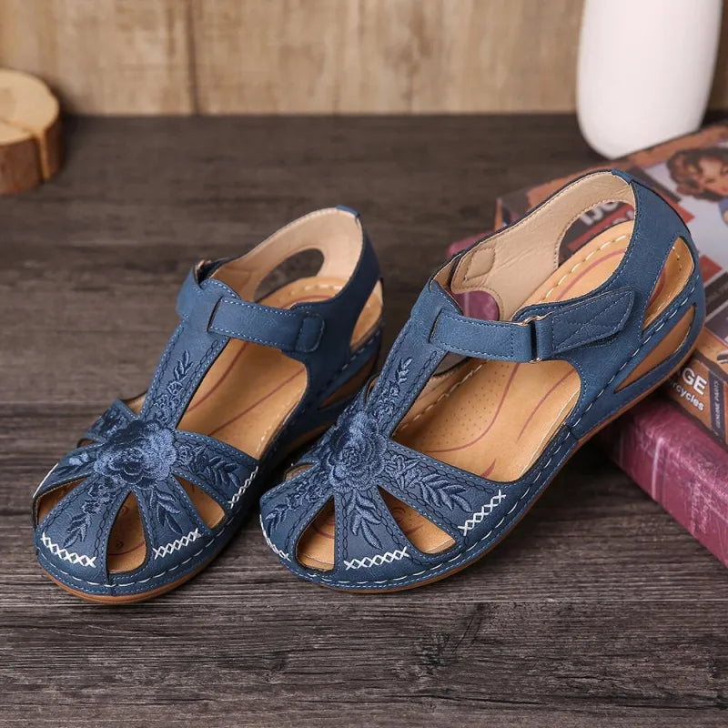 Women's Casual Sandals ⎜ Non - Slip with Soft , Lightweight Sole and Retro Design for Everyday Wear & Leisure