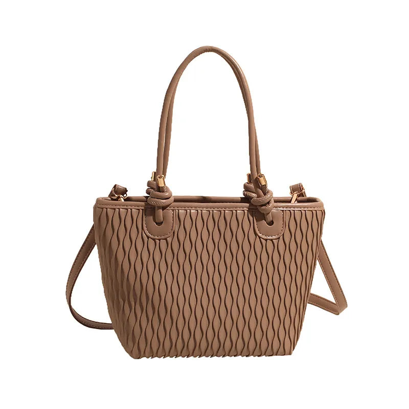 Fashionable Shoulder Bag for Women ⎜ Simple Bag with Structured Design and Adjustable Strap