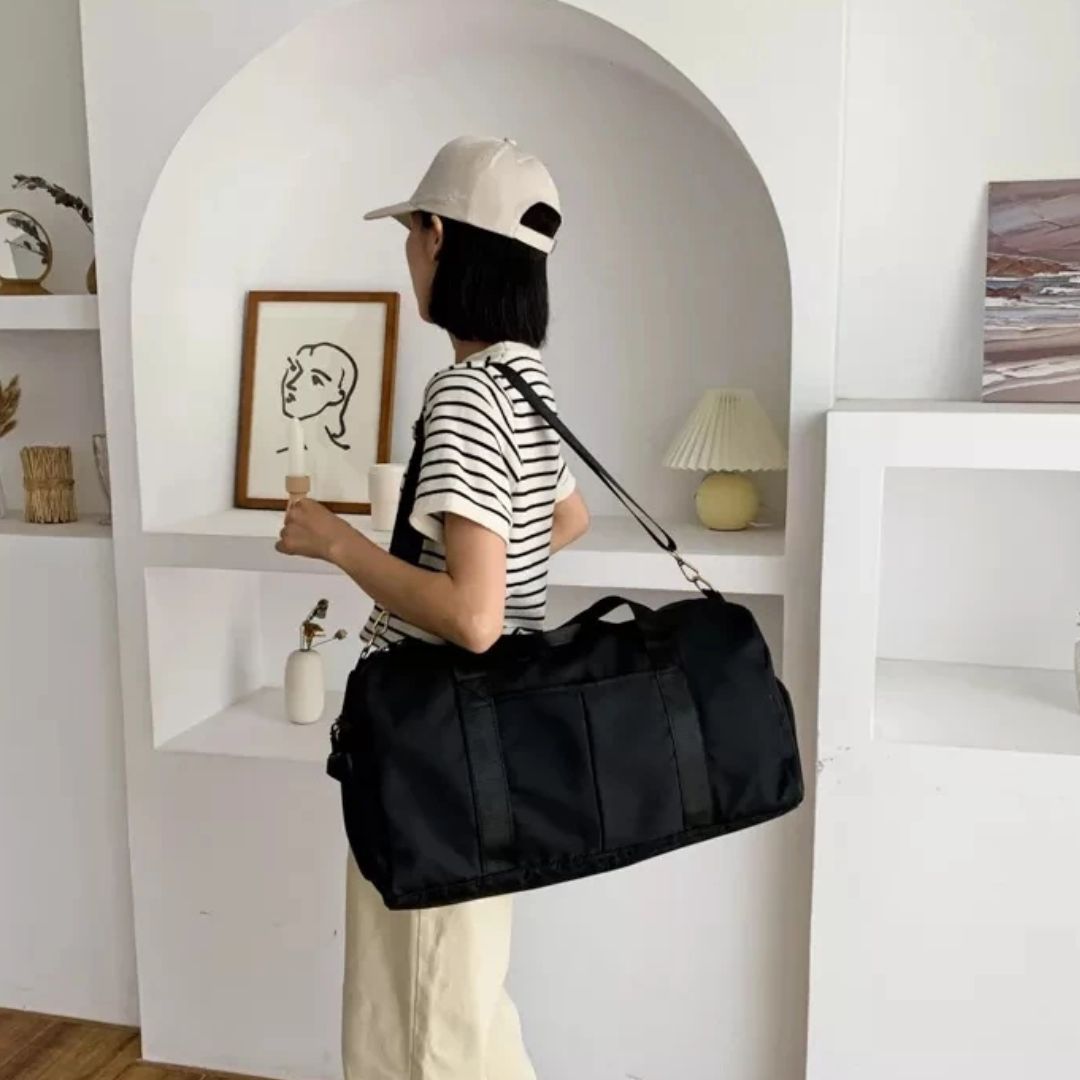 Yoga Bag for Women ⎜ Versatile Sports Bag with Shoulder Strap and Separate Compartment for Shoes or Underwear