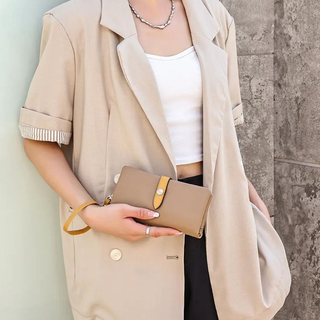 Women's Wallet ⎜ Multifunctional Clutch in Contrasting Design with Zip and Practical Compartments