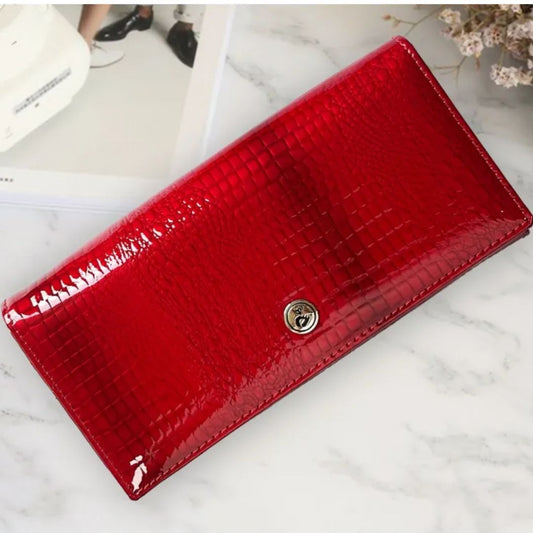 Women's Wallet in Crocodile Look ⎜ Elegant Long Wallet with Snap Fastener and Many Compartments