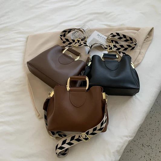Bucket Bag for Women ⎜ Fashionable Design with Wide Shoulder Strap and Practical Carrying Function