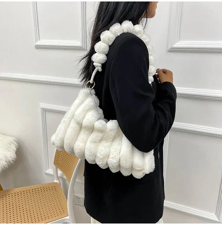 Plush Shoulder Bag for Women ⎜ Large Bag with Soft Material and Stylish Design