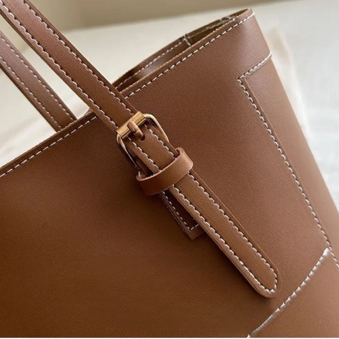 Large Handbag for Women ⎜ Practical Shoulder Bag with Plenty of Storage Space for Everyday Use