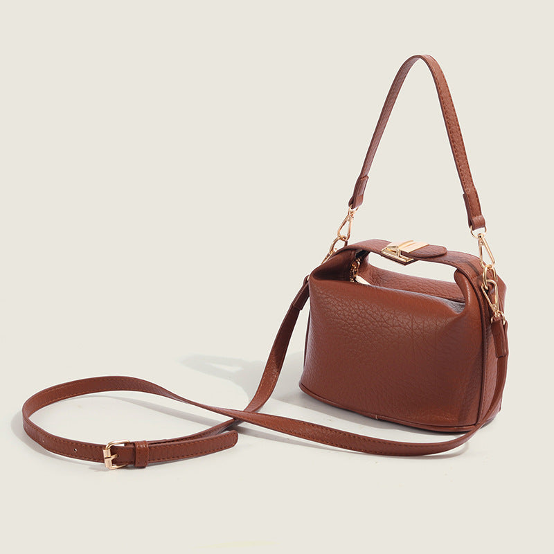 Small Handbag for Women ⎜ Elegant Leather Shoulder Bag with Adjustable Shoulder Strap