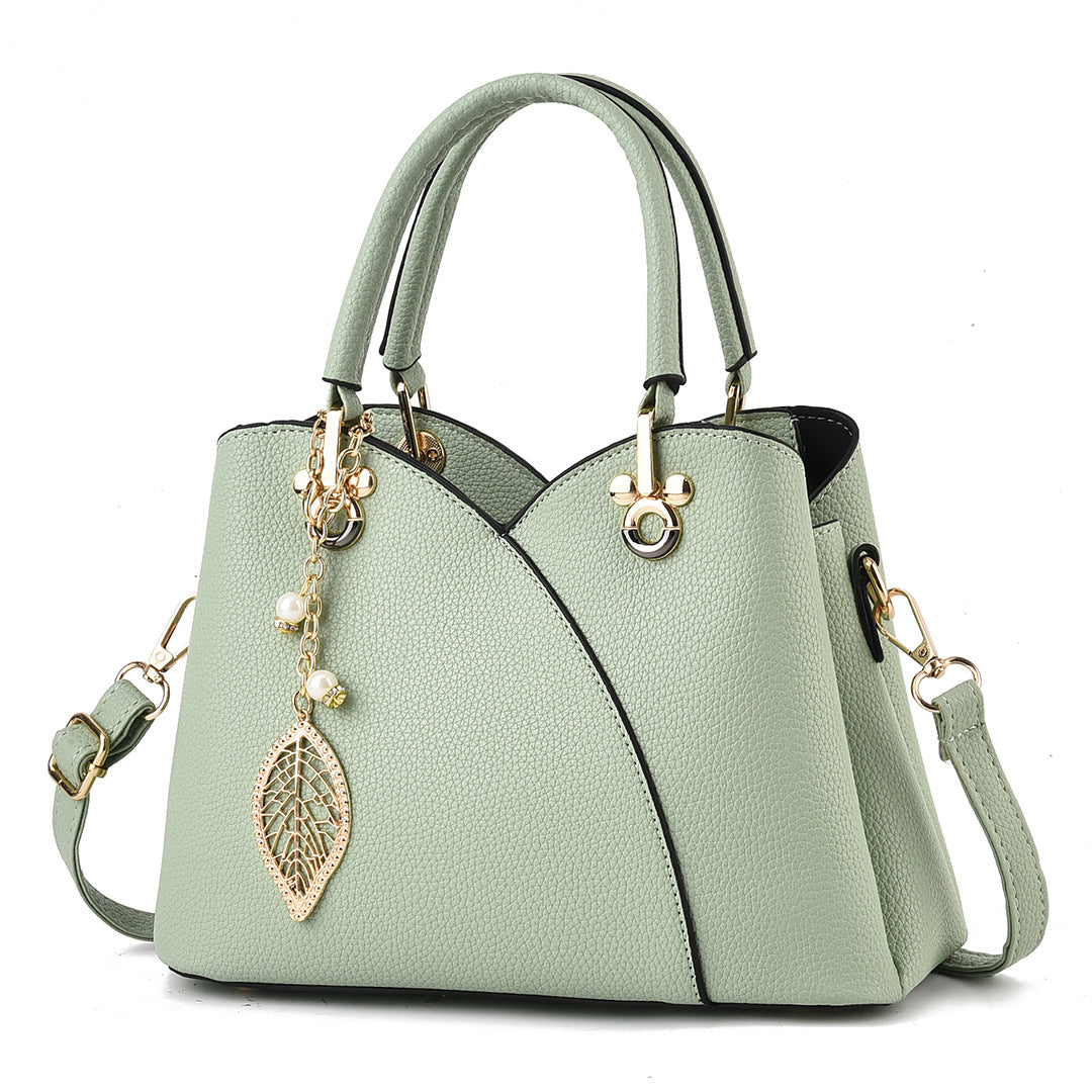 Elegant Handbag for Women ⎜ Stylish Shoulder Bag with Leaf Pendant and Practical Design