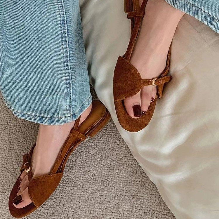 Flat Sandals for Women ⎜ Comfortable Summer Shoes with a Round Toe and Adjustable Strap