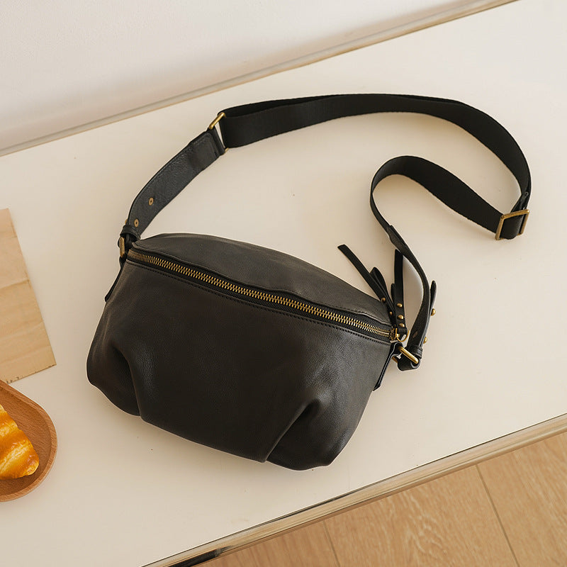 Shoulder Bag ⎜ Practical Design Made From High - Quality Leather with Adjustable Shoulder Strap