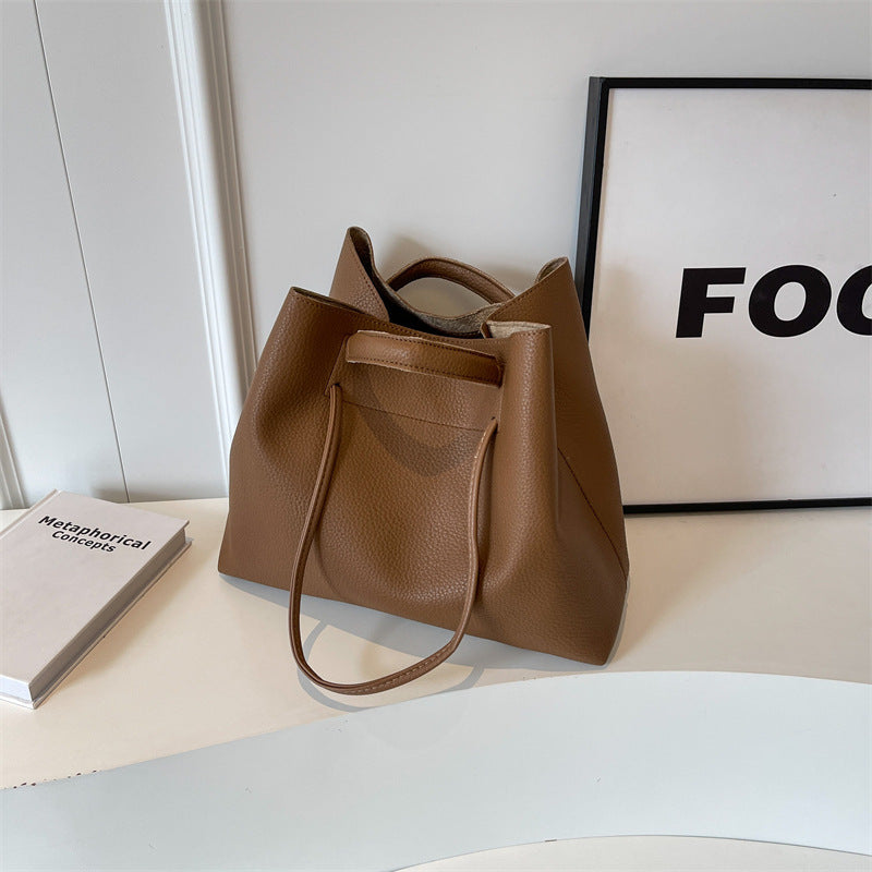 Women's Bag ⎜ Large  Practical Shoulder Bag for Everyday Use