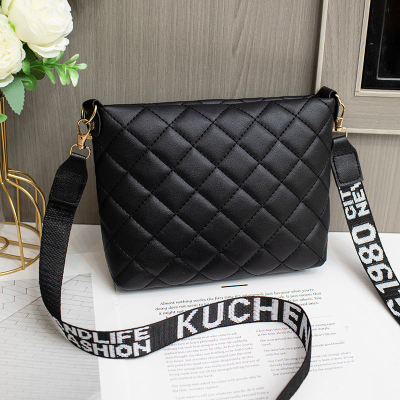 Small Shoulder Bag for Women ⎜ Fashionable Crossbody Bag with Quilted Design and Eye - Catching Shoulder Strap