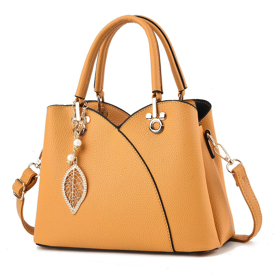 Elegant Handbag for Women ⎜ Stylish Shoulder Bag with Leaf Pendant and Practical Design