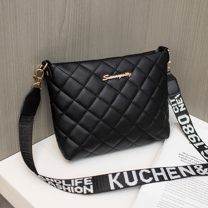 Small Shoulder Bag for Women ⎜ Fashionable Crossbody Bag with Quilted Design and Eye - Catching Shoulder Strap