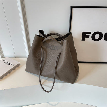 Women's Bag ⎜ Large  Practical Shoulder Bag for Everyday Use