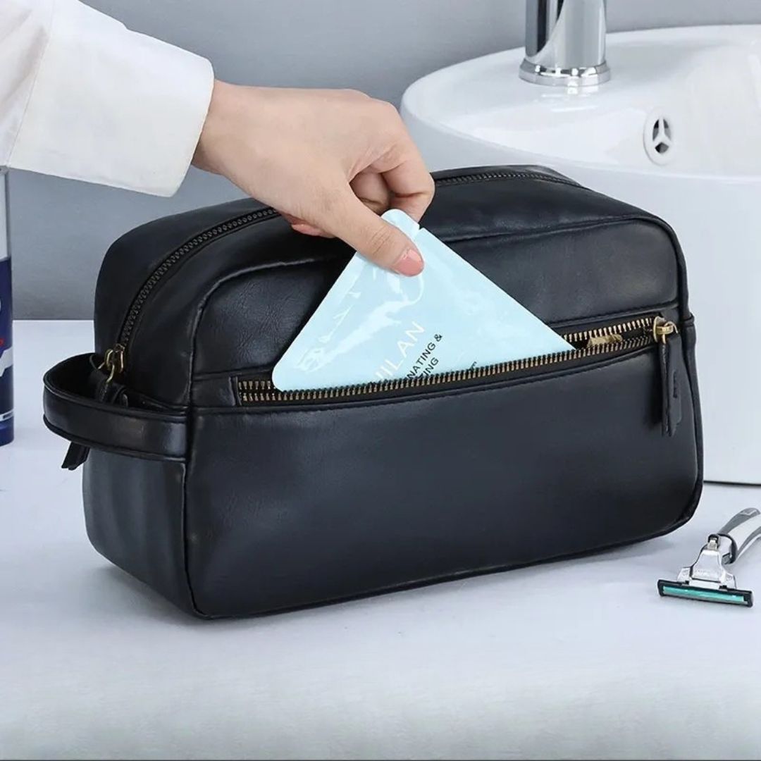 Leather Toiletry Bag for Men ⎜ Large Travel Bag with Practical Compartments and Robust Zip