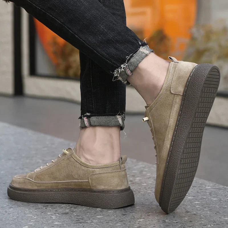 Men's Sneakers ⎜ Breathable Casual Shoes in Retro Style with a Soft Sole and Minimalist Design