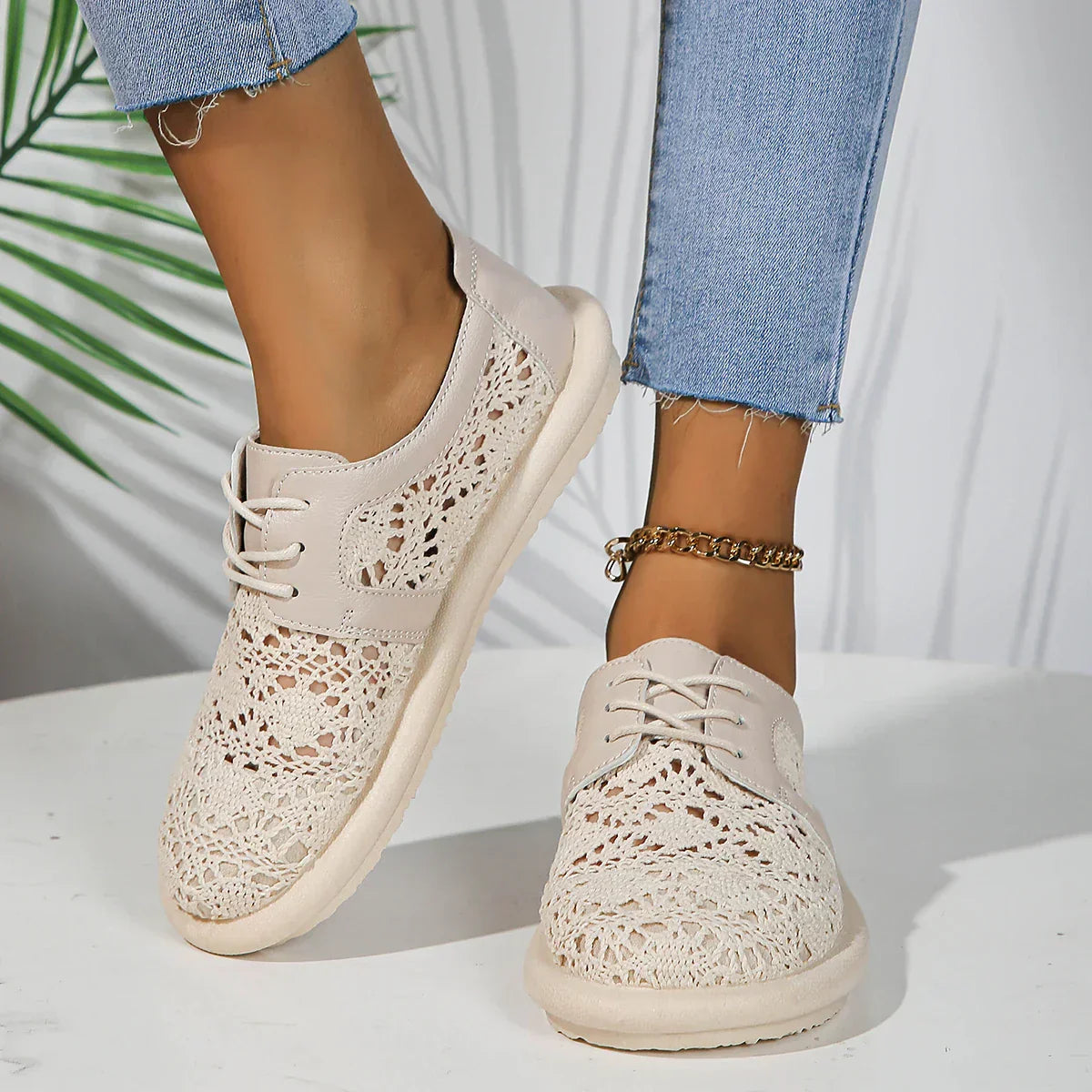 Sneakers for Women ⎜ Comfortable Flats with Breathable Mesh and Comfortable Sole