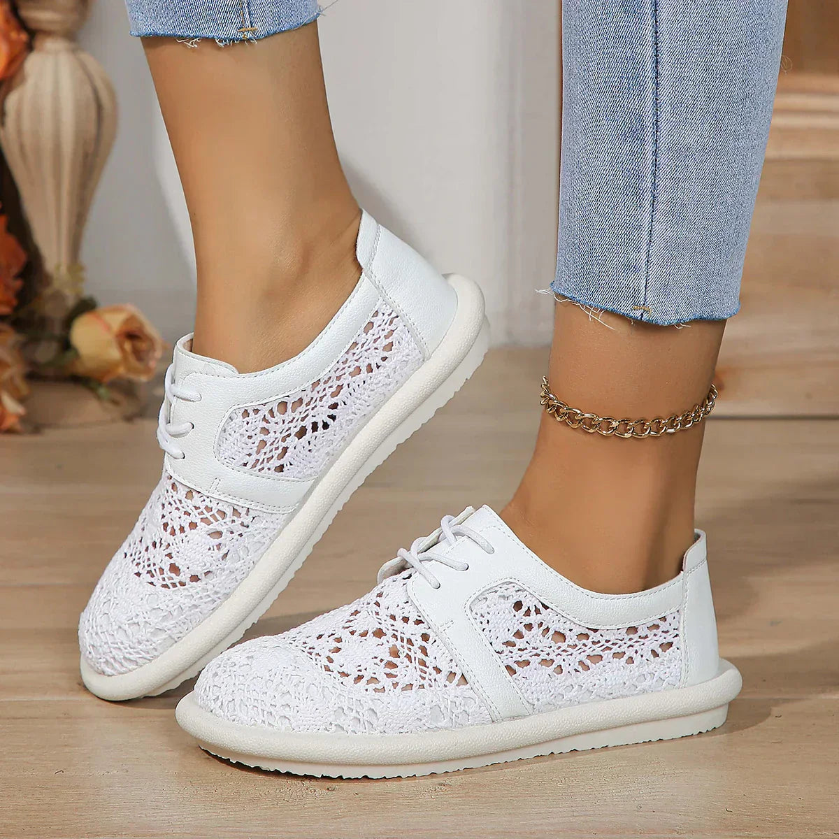 Sneakers for Women ⎜ Comfortable Flats with Breathable Mesh and Comfortable Sole