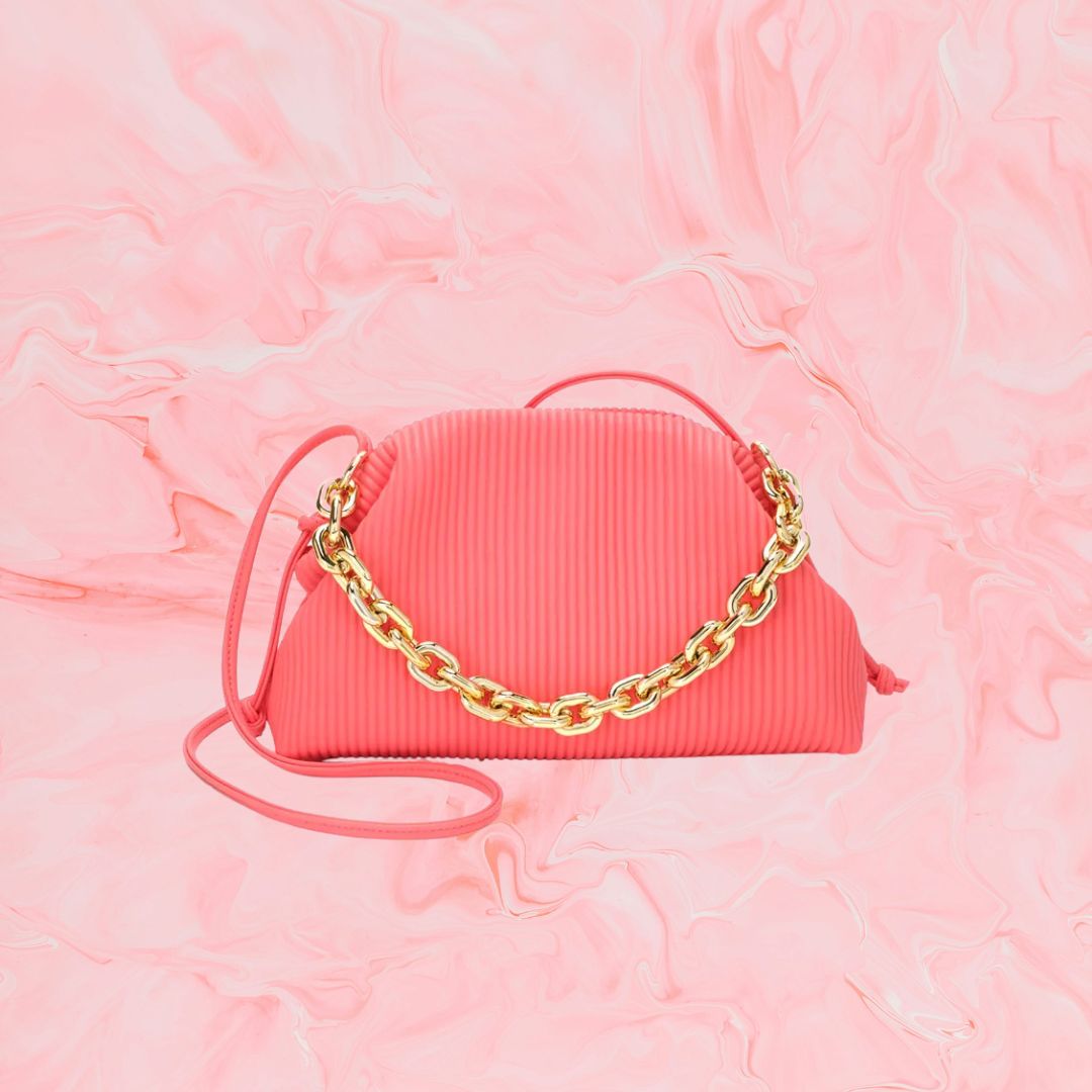 Small Shoulder Bag for Women ⎜ Fashionable Bag with Pleated Design and Wide Chain Strap