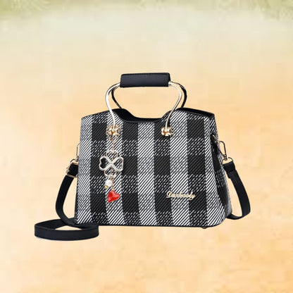 Check Pattern Handbag ⎜ Stylish Design with Heart Pendant and Plenty of Storage Space