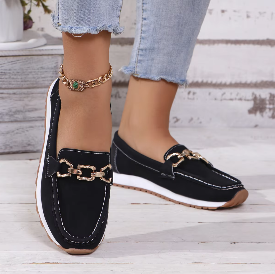 Comfortable Women's Loafers ⎜ Flat Shoes with Metal Chain and Comfortable Sole for Everyday Wear and Leisure