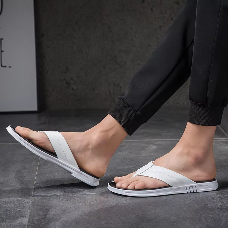 Men's Flip - Flops for Summer ⎜ Comfortable Leather Sandals for the Beach and Leisure Time