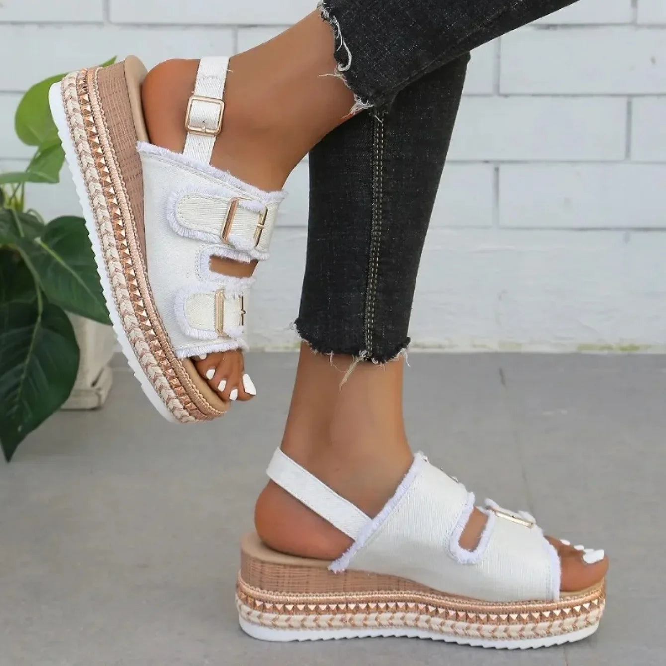 Women's Platform Sandals with Double Buckle ⎜ Stylish Summer Shoes with a Retro Look for the Beach and Leisure Time