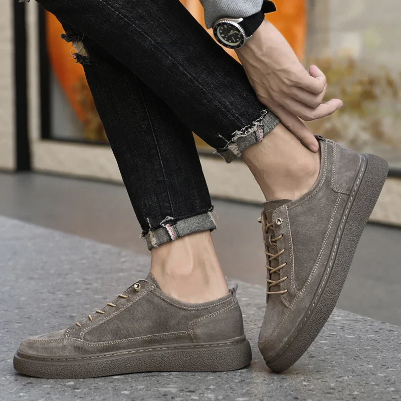 Men's Sneakers ⎜ Breathable Casual Shoes in Retro Style with a Soft Sole and Minimalist Design