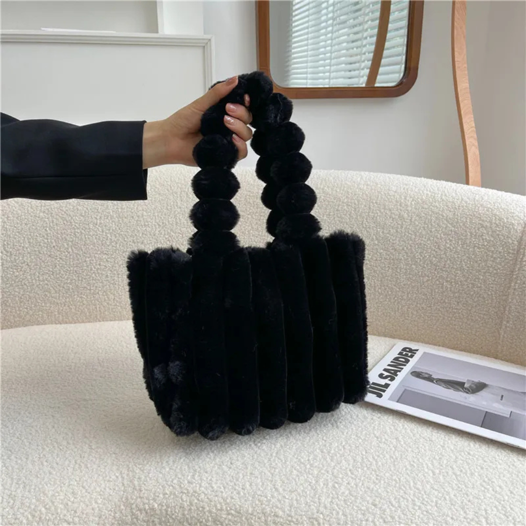 Plush Bag for Women ⎜ Large Shoulder Bag with Soft Material and Stylish Design