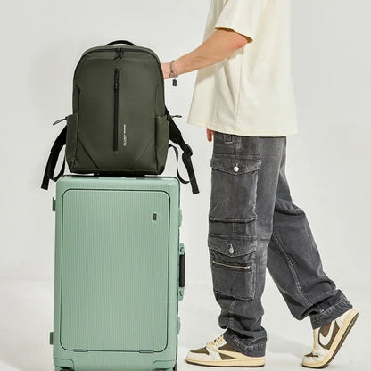Backpack for Men ⎜ Modern and Versatile Backpack for Work Travelling and Leisure