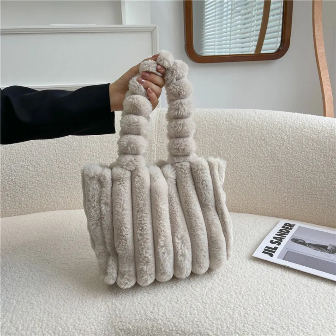 Plush Bag for Women ⎜ Large Shoulder Bag with Soft Material and Stylish Design