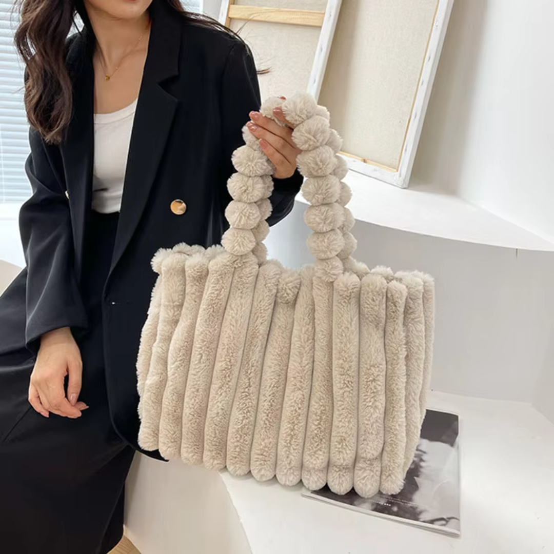 Plush Bag for Women ⎜ Large Shoulder Bag with Soft Material and Stylish Design