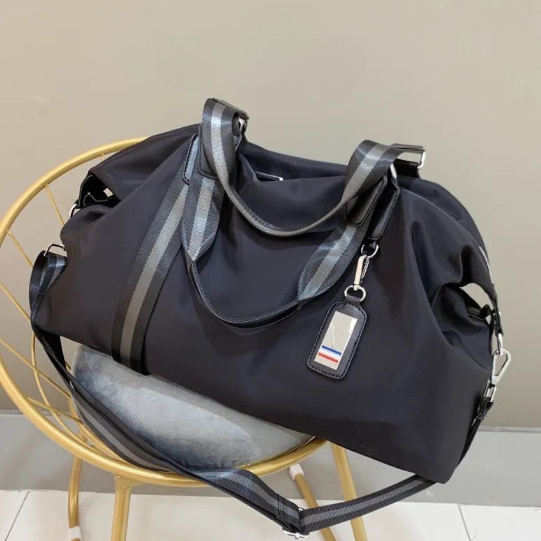 Travel Bag for Men ⎜ Portable Bag with Large Capacity and Practical Design