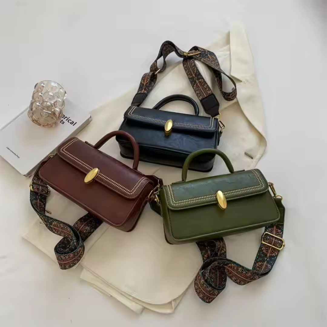 Retro Shoulder Bag for Women ⎜ Stylish Bag with Golden Details