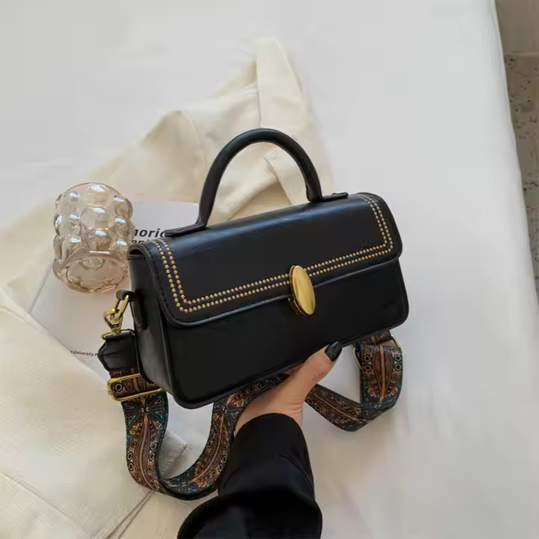 Retro Shoulder Bag for Women ⎜ Stylish Bag with Golden Details