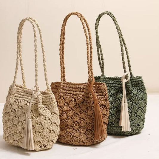 Strout Bag with Tassels ⎜ Fashionable Shoulder Bag with Fan Design for Everyday Use
