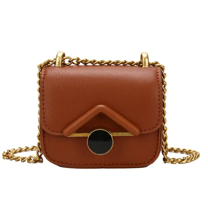 Small Shoulder Bag with Chain ⎜ Elegant Design with Golden Buckle and Minimalist Details