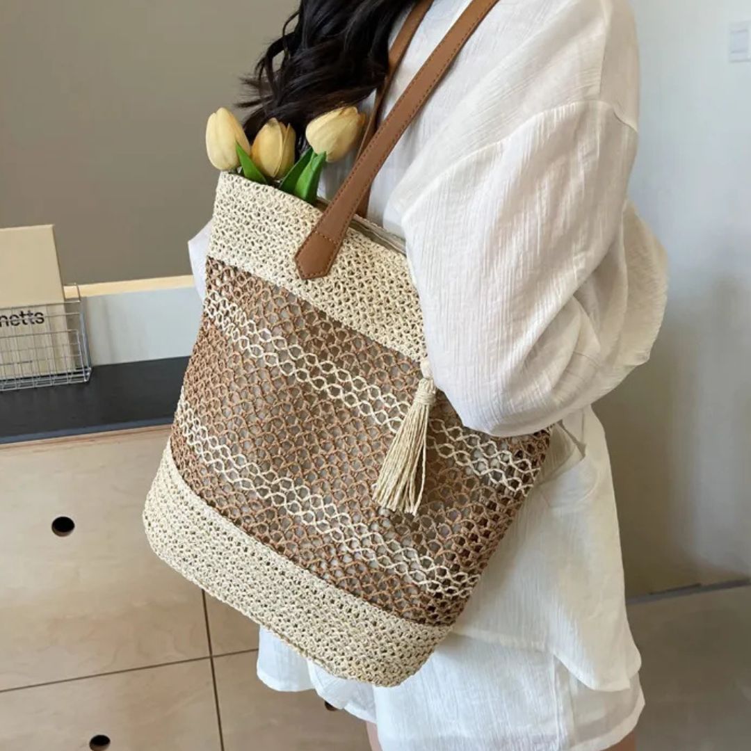 Beach Bag ⎜ Large Fashionable Mesh Bag with Tassel Pendant for the Summer