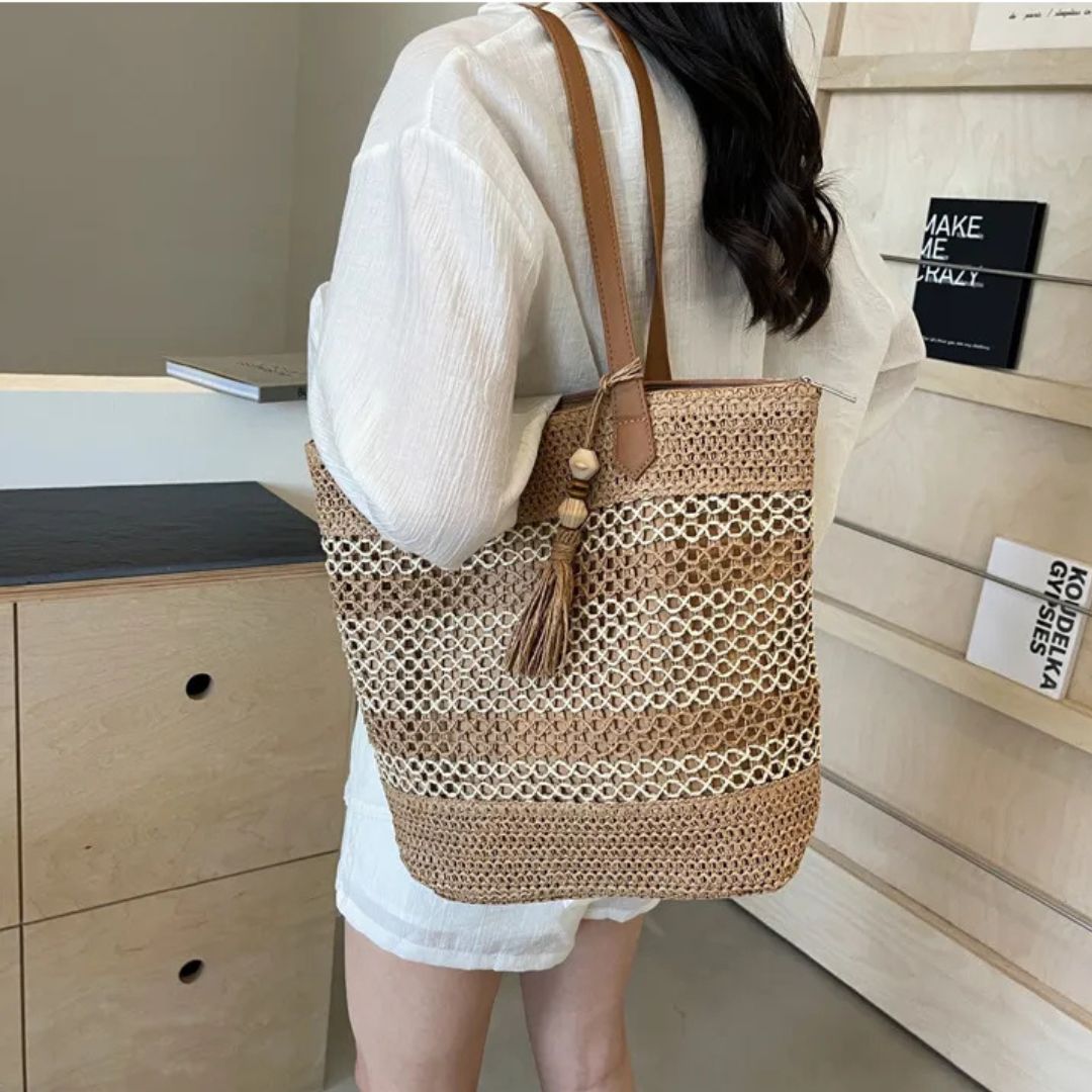 Beach Bag ⎜ Large Fashionable Mesh Bag with Tassel Pendant for the Summer