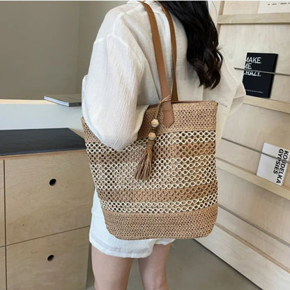 Beach Bag ⎜ Large Fashionable Mesh Bag with Tassel Pendant for the Summer