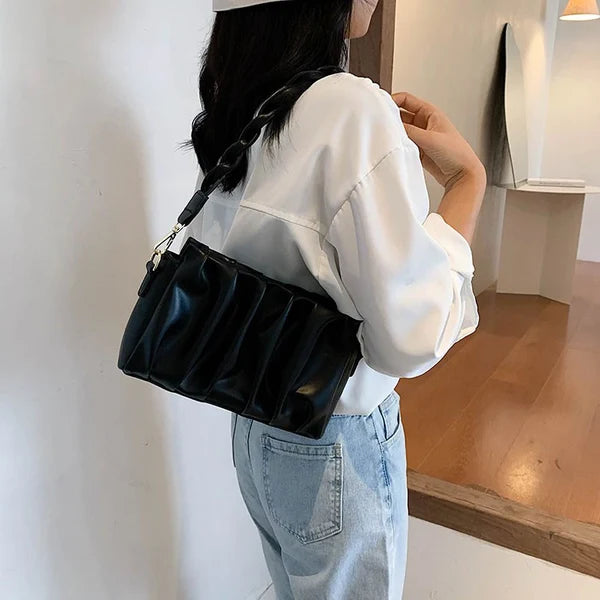 Fashionable Shoulder Bag for Women ⎜ Small Bag with Braided Handle and Stylish Pleated Design