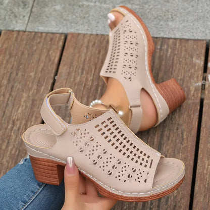 Women's Sandals with a Block Heel ⎜ Comfortable Retro - Style Summer Shoes with Cut - Outs and an Open Toe