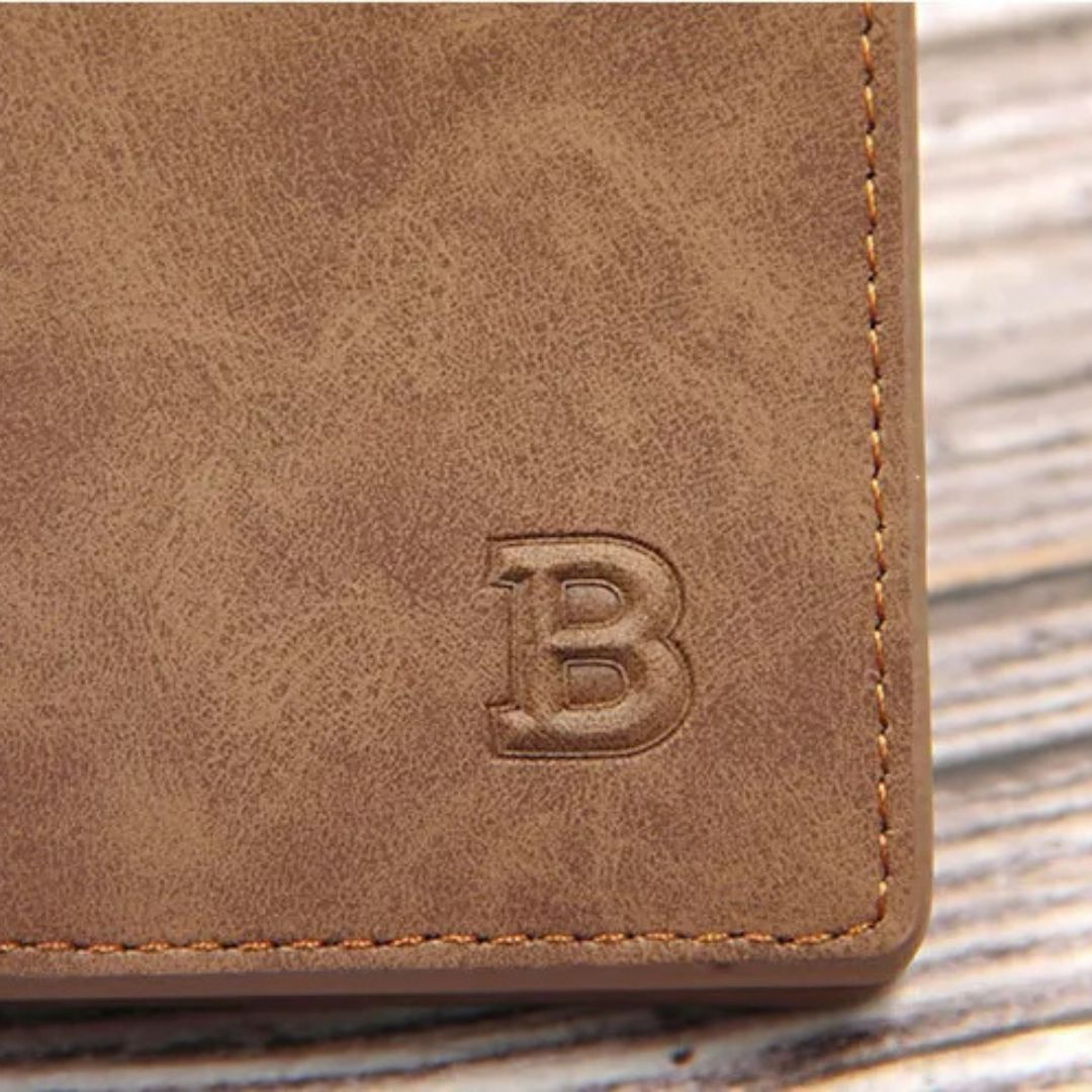 Men's Wallet Made From Vintage Leather ⎜ Slim Wallet with Card Slots and Zip Compartment
