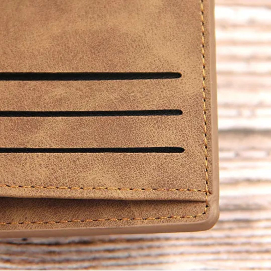 Men's Wallet Made From Vintage Leather ⎜ Slim Wallet with Card Slots and Zip Compartment