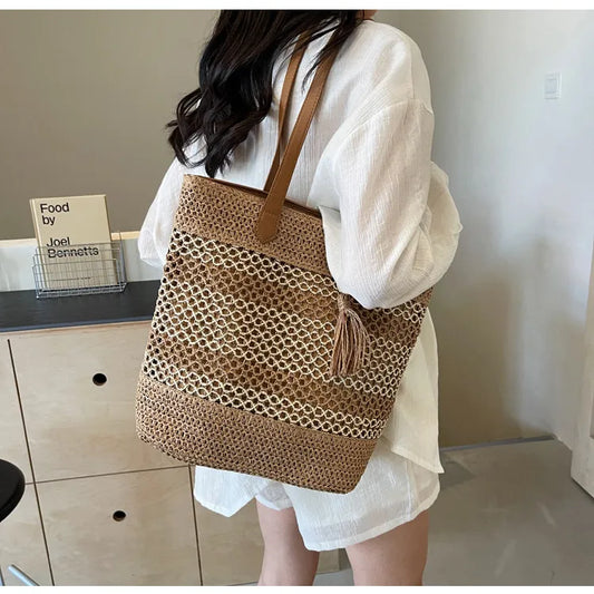 Beach Bag ⎜ Large Fashionable Mesh Bag with Tassel Pendant for the Summer