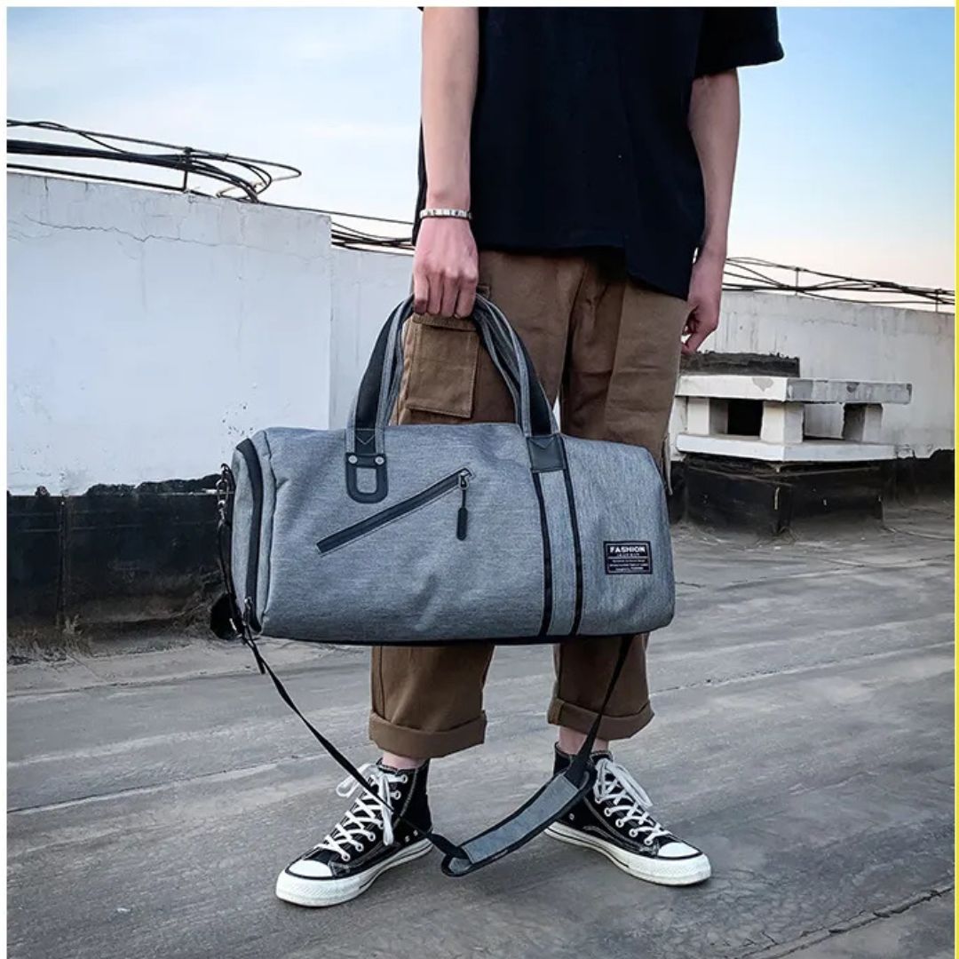 Sports Bag for Men and Women ⎜ Water - Repellent Training Bag with Wet Compartment and Shoulder Strap