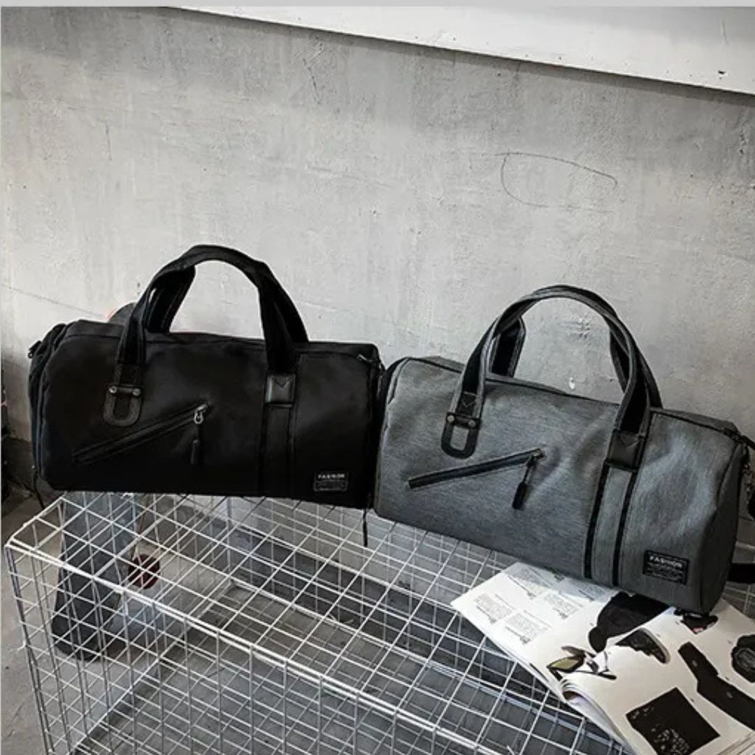 Sports Bag for Men and Women ⎜ Water - Repellent Training Bag with Wet Compartment and Shoulder Strap