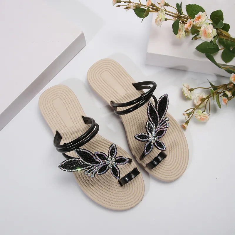 Women's Toe Sandals with Leaf Decoration ⎜ Non - Slip Summer Shoes for the Beach , Holidays and Everyday Life