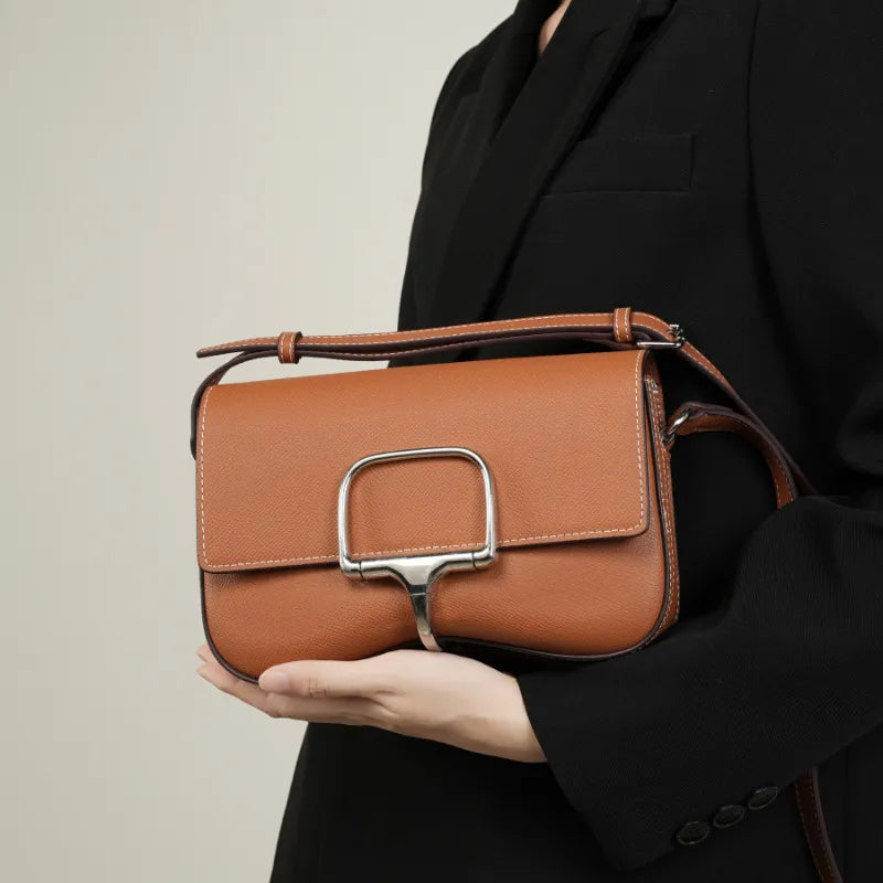 Leather Shoulder Bag for Women ⎜ Elegant Bag with Buckle Fastening and Adjustable Strap