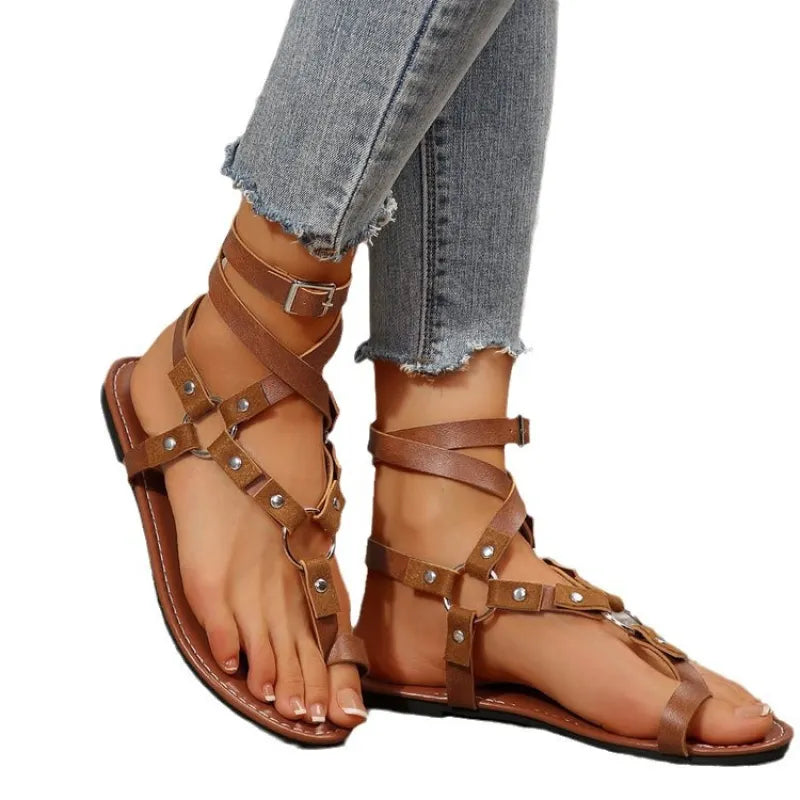 Women's Roman Sandals with Cross Straps ⎜ Vintage - Style Flat Summer Shoes with Buckles and Studded Design